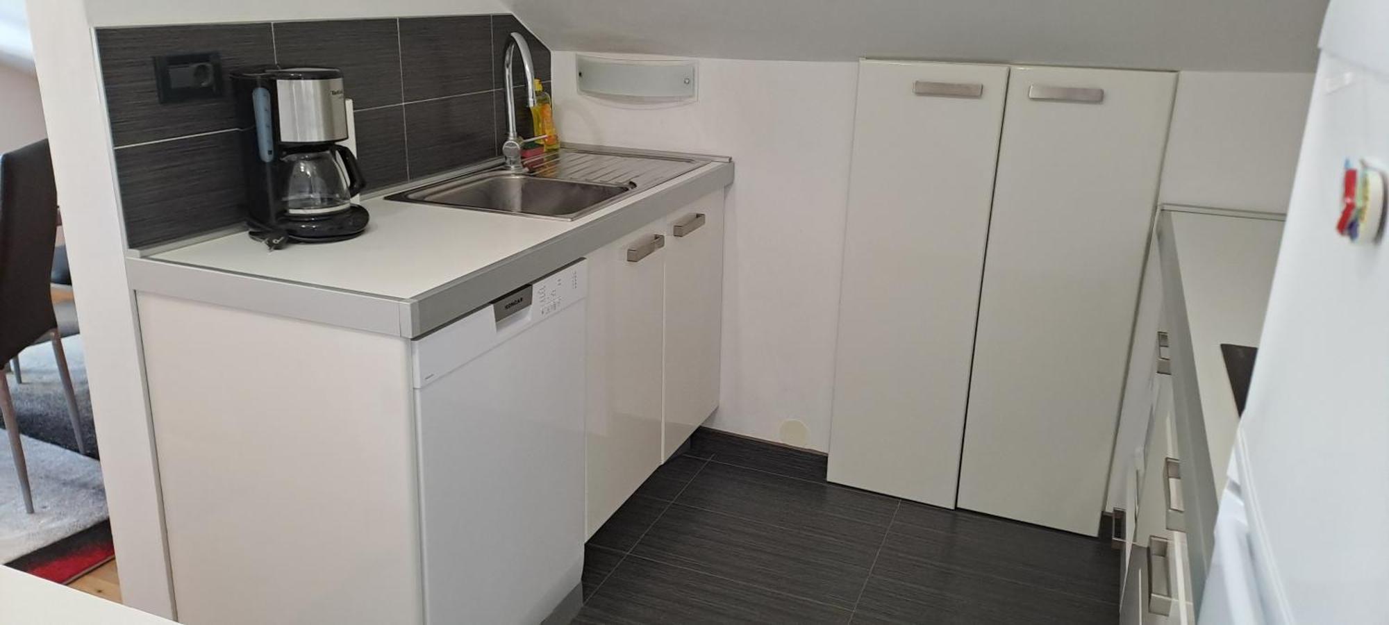 Apartments Laura Сен Екстериор снимка