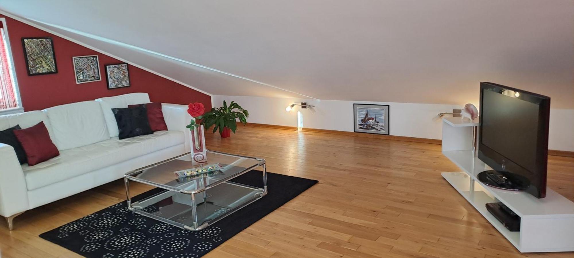 Apartments Laura Сен Екстериор снимка