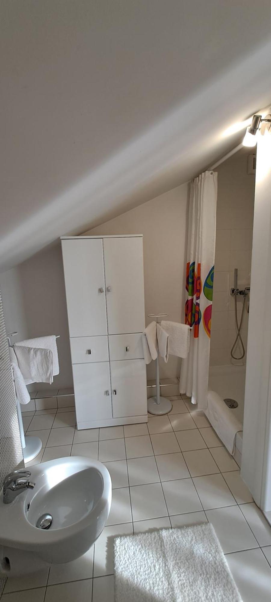 Apartments Laura Сен Екстериор снимка