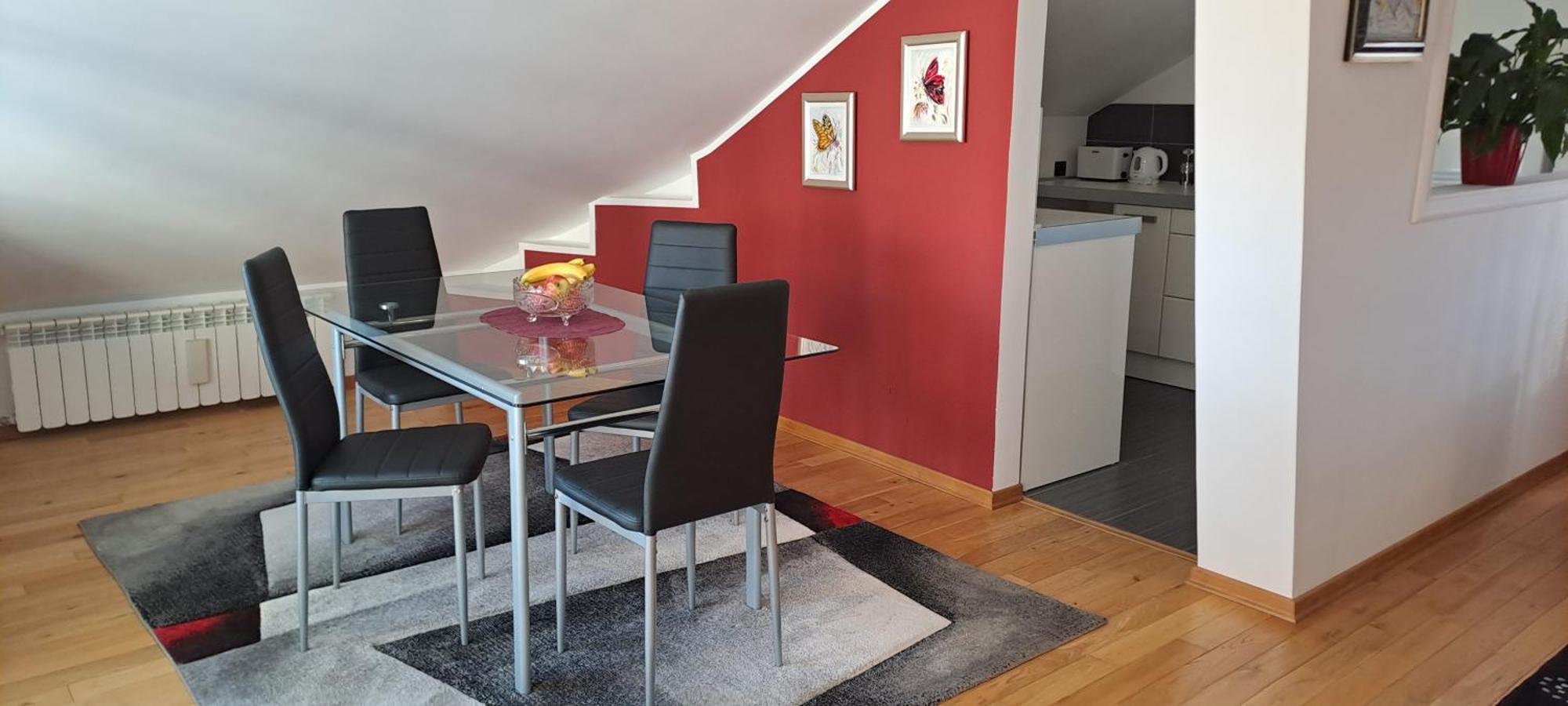 Apartments Laura Сен Екстериор снимка